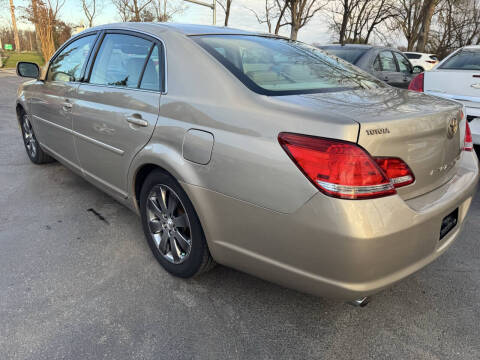 2005 Toyota Avalon XLS