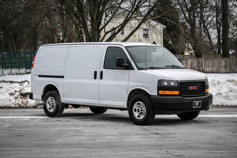 2022 GMC Savana 2500