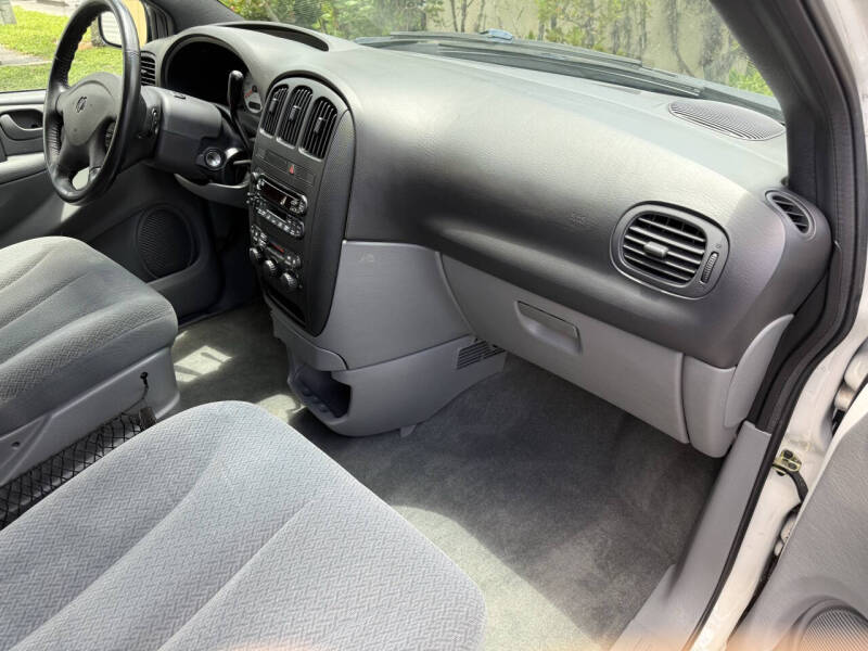 2004 Dodge Grand Caravan SXT