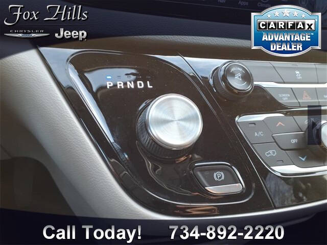 2017 Chrysler Pacifica Touring