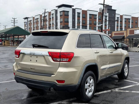 2011 Jeep Grand Cherokee Laredo