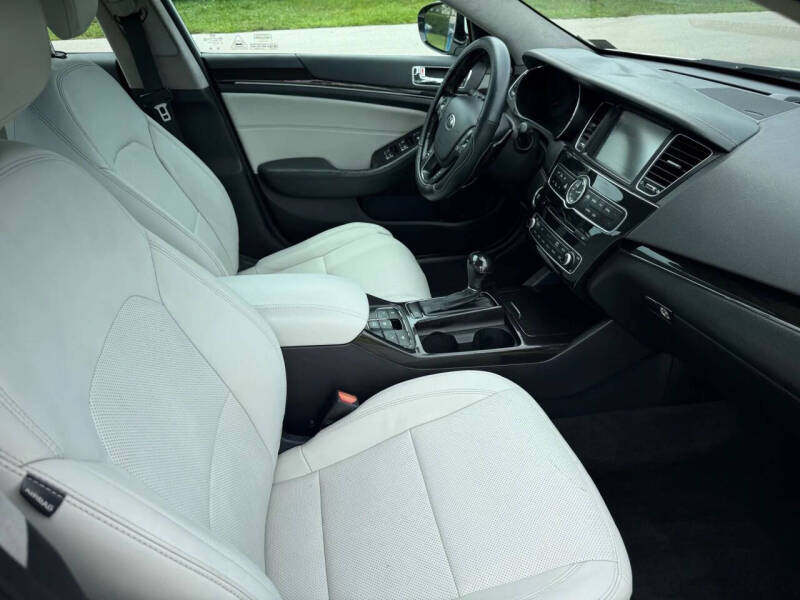 2015 Kia Cadenza Limited