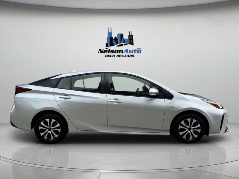 2021 Toyota Prius LE