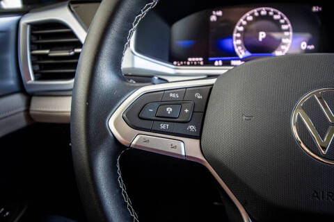 2025 Volkswagen Taos SE