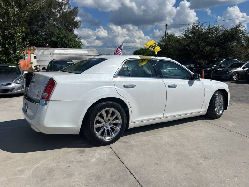 2011 Chrysler 300 Limited