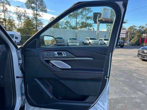 2025 Ford Explorer Platinum