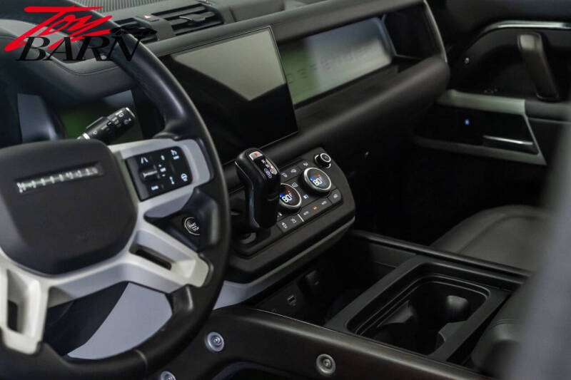 2024 Land Rover Defender 110 V8 P500 SE