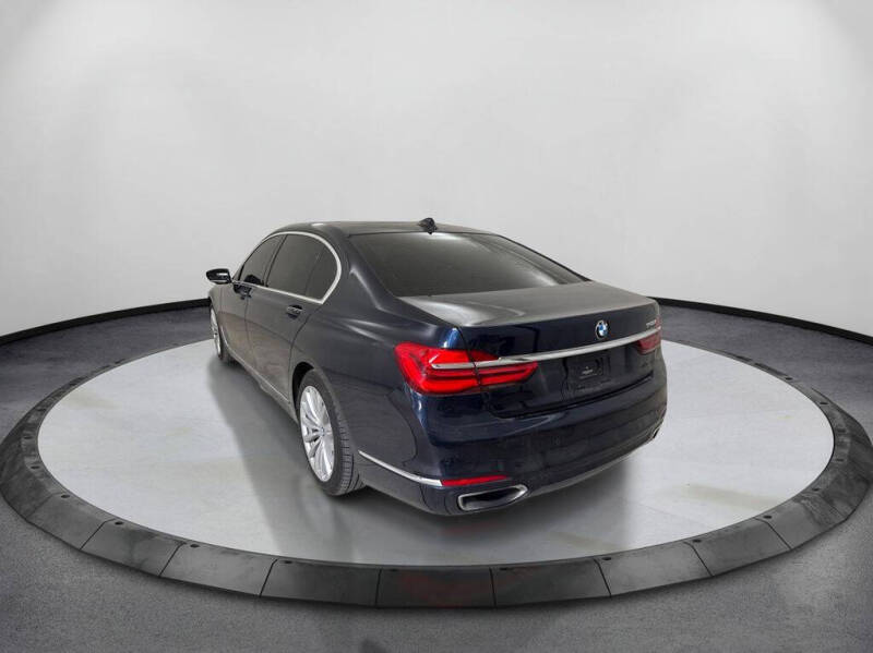 2017 BMW 7 Series 740i