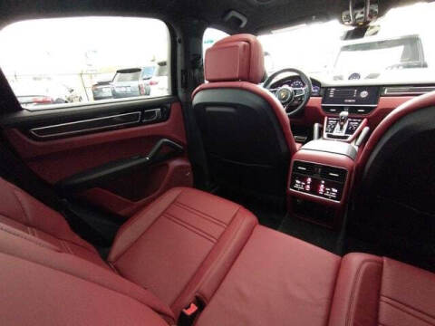 2022 Porsche Cayenne GTS Coupe