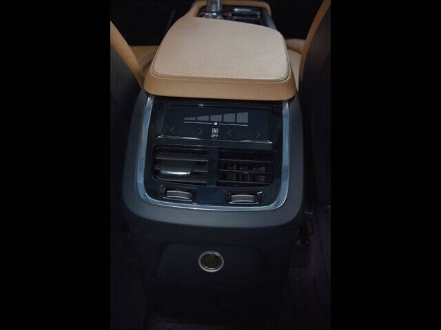 2017 Volvo XC90 T8 eAWD Inscription