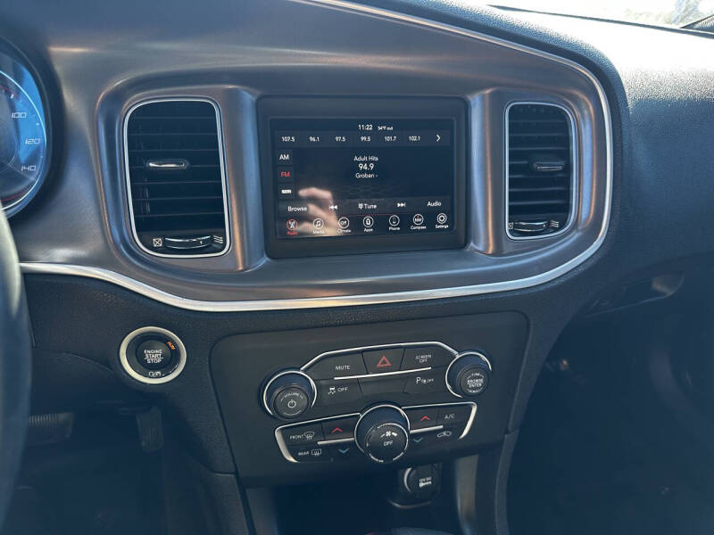 2019 Dodge Charger SXT