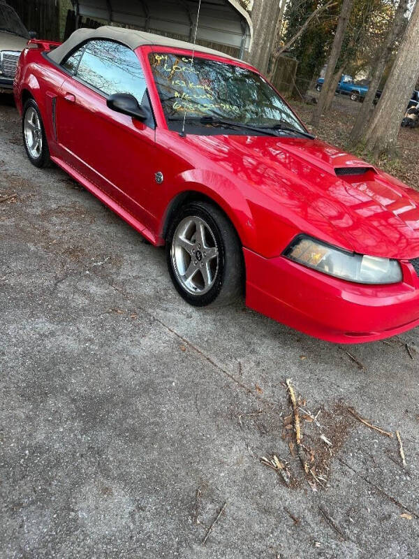 2004 Ford Mustang GT Deluxe