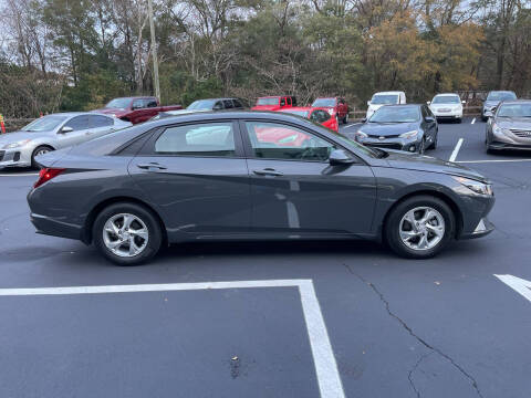 2023 Hyundai Elantra SE