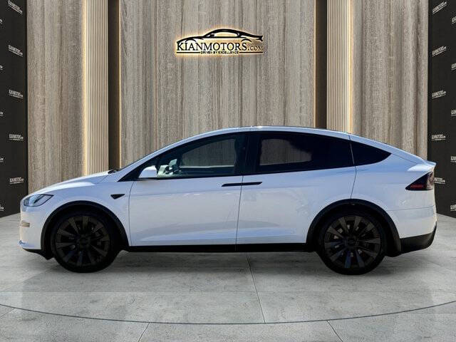 2023 Tesla Model X Standard Range