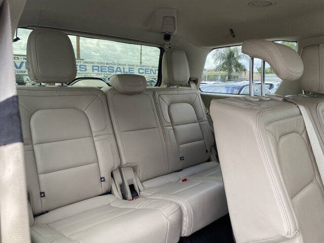 2019 Lincoln Navigator Select