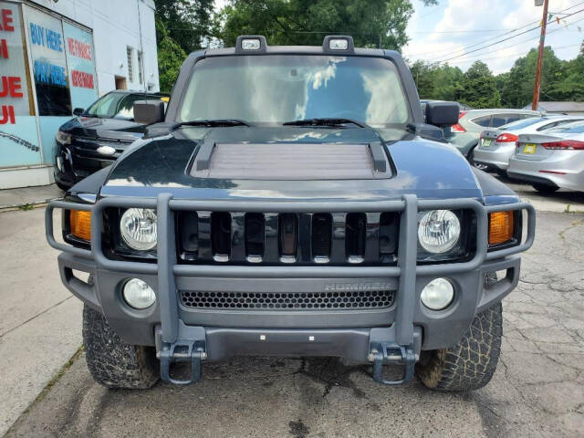 2007 HUMMER H3 for sale at DAGO'S AUTO SALES LLC in Dalton, GA