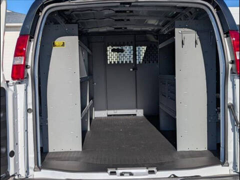 2025 GMC Savana 2500