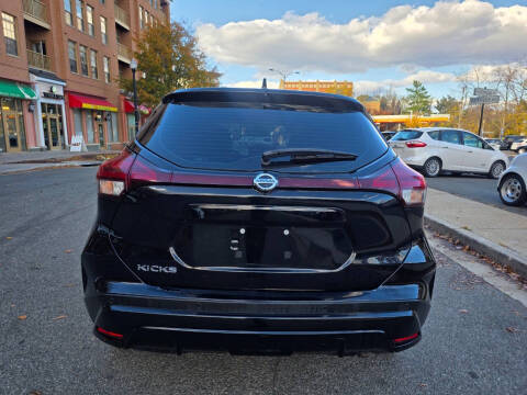 2021 Nissan Kicks S