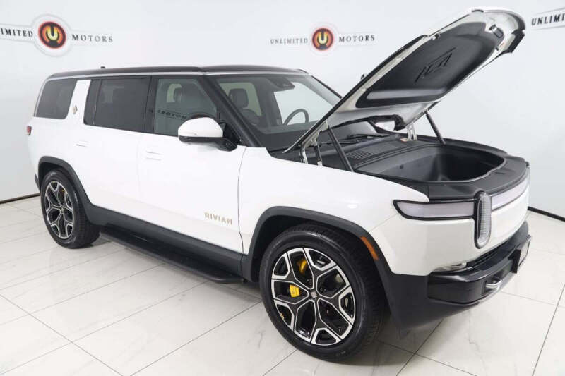 2022 Rivian R1S Launch Edition