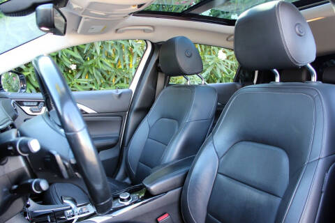 2018 Infiniti QX30 Essential