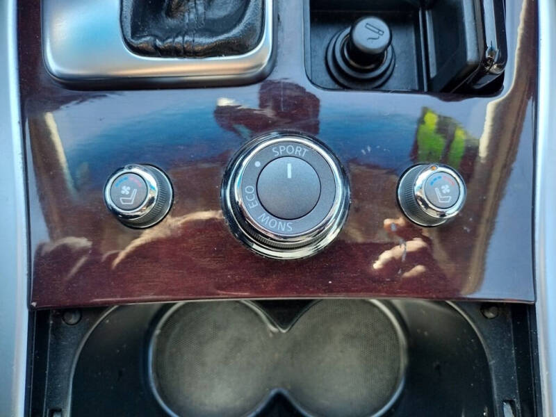 2014 Infiniti Q70 3.7