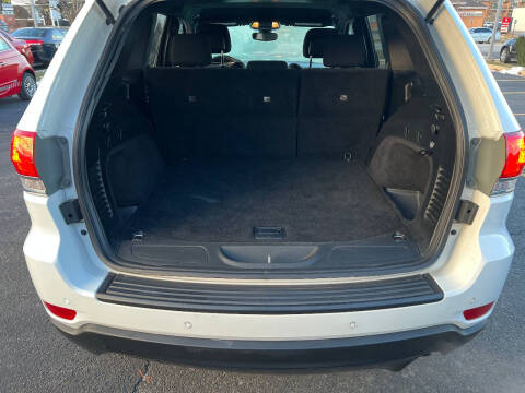 2017 Jeep Grand Cherokee Laredo