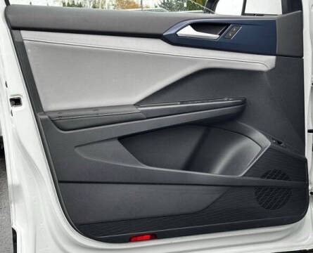 2024 Volkswagen Taos SE 4Motion