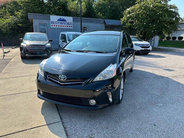 2012 Toyota Prius v Five