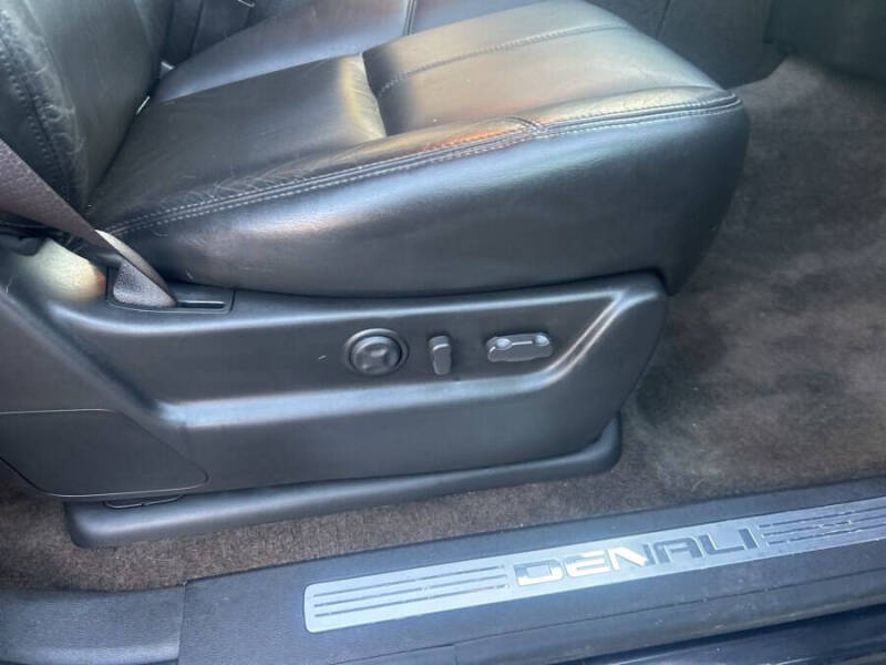 2009 GMC Yukon Denali