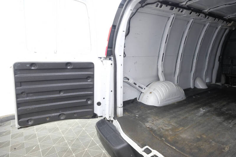2021 Chevrolet Express 2500