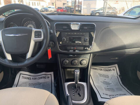 2013 Chrysler 200 Touring