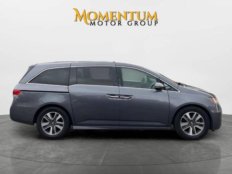 2016 Honda Odyssey Touring Elite's photo