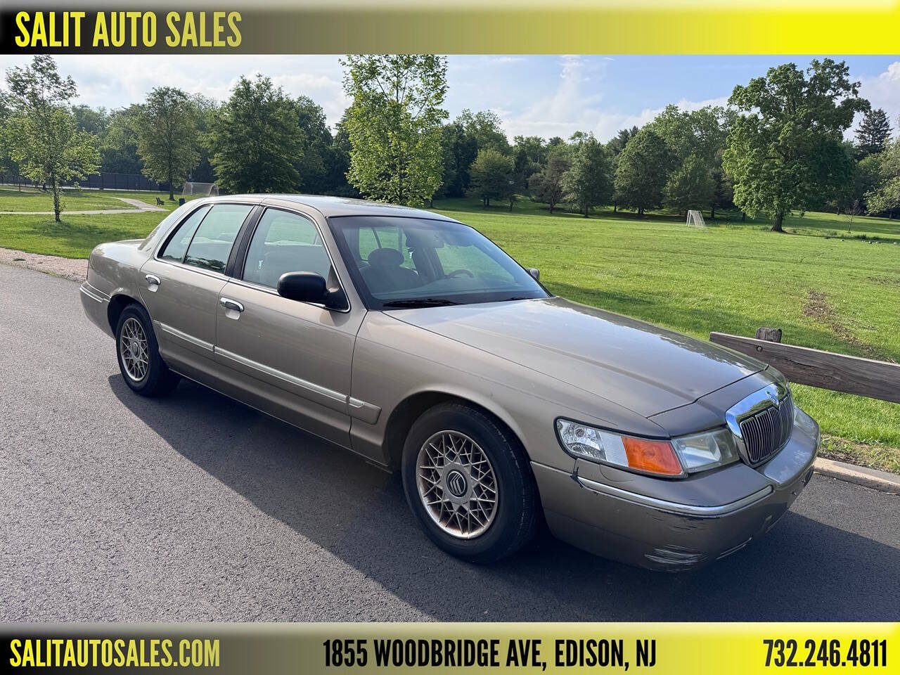 2002 Mercury Grand Marquis 1