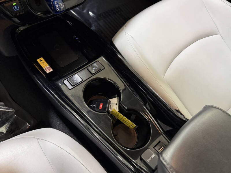 2022 Toyota Prius XLE