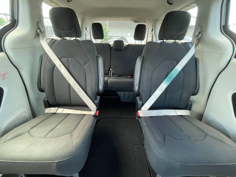 2018 Chrysler Pacifica LX