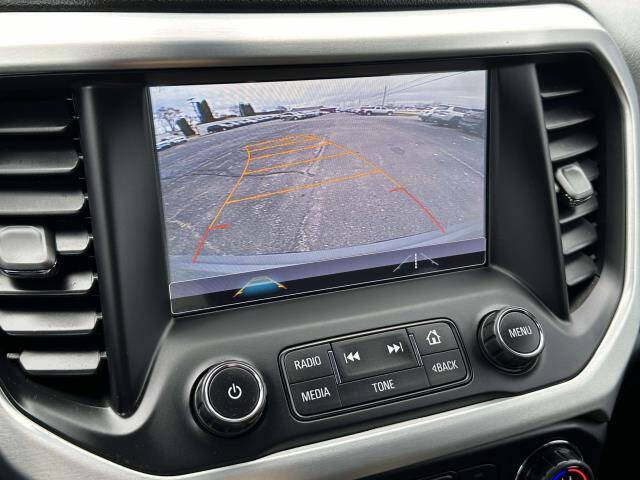 2017 GMC Acadia SLE-2