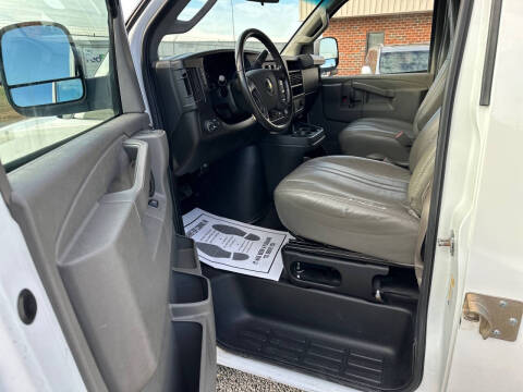 2022 Chevrolet Express 2500