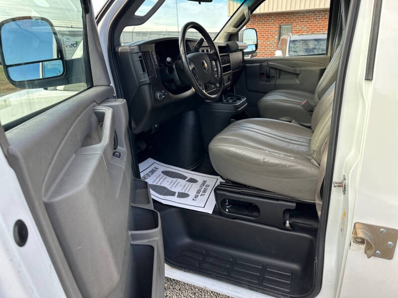 2022 Chevrolet Express 2500