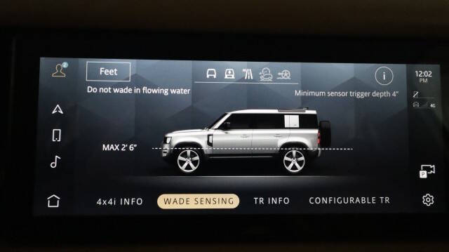 2023 Land Rover Defender 110 SE