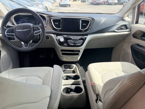 2017 Chrysler Pacifica Touring