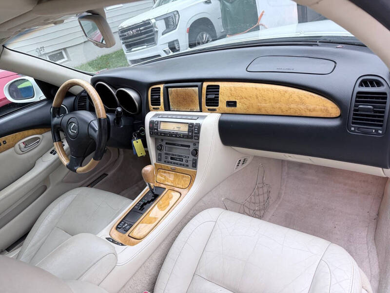 2003 Lexus SC 430