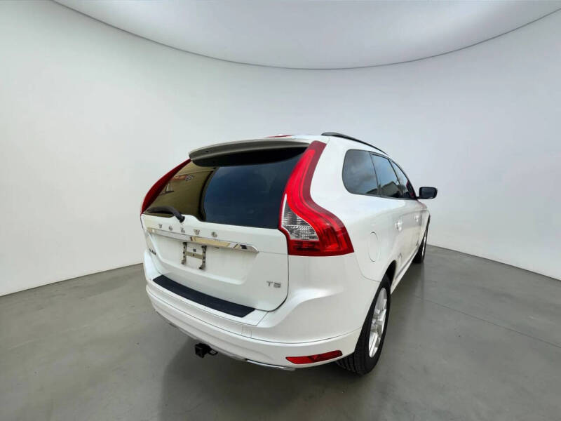 2017 Volvo XC60 T5 Dynamic