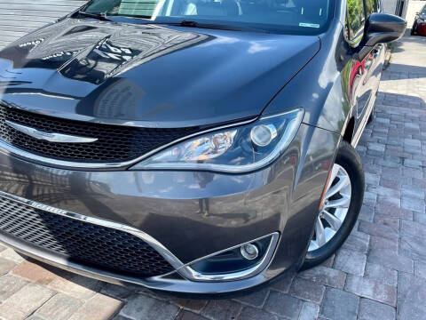 2018 Chrysler Pacifica Touring L