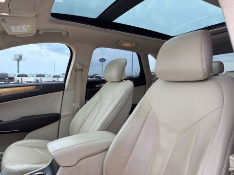 2016 Lincoln MKC Select