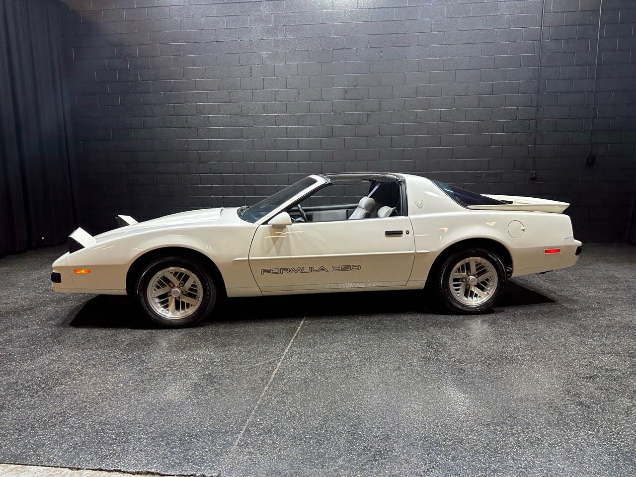 1989 Pontiac Firebird 2