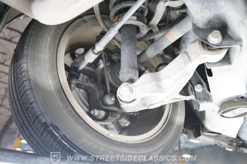 2004 Ford Thunderbird Deluxe