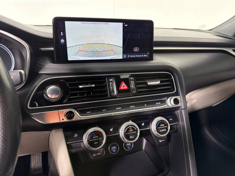2022 Genesis G70