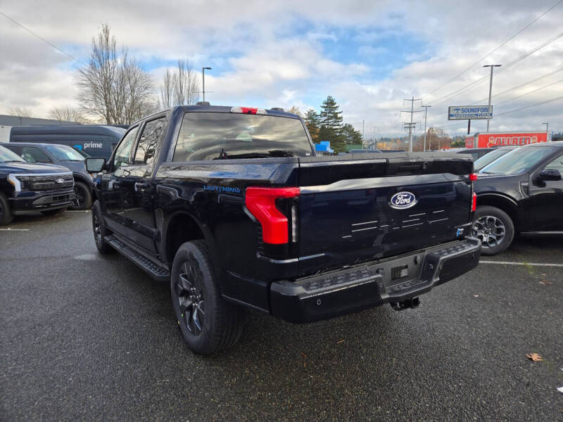 2025 Ford F-150 Lightning Flash