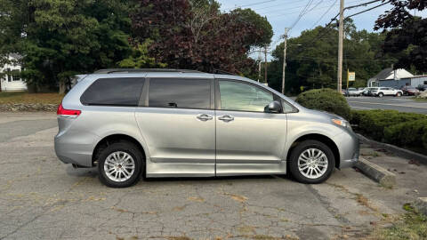 2011 Toyota Sienna