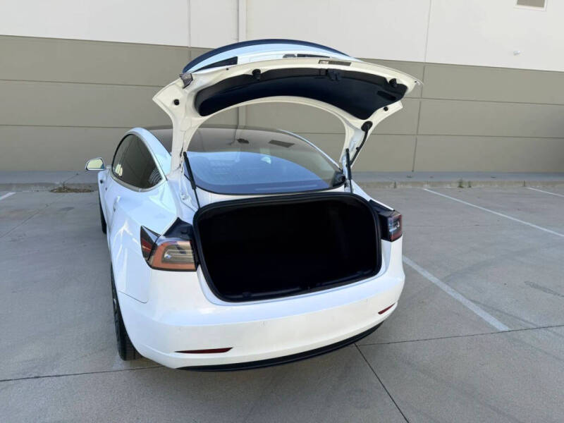 2019 Tesla Model 3 Standard Range Plus